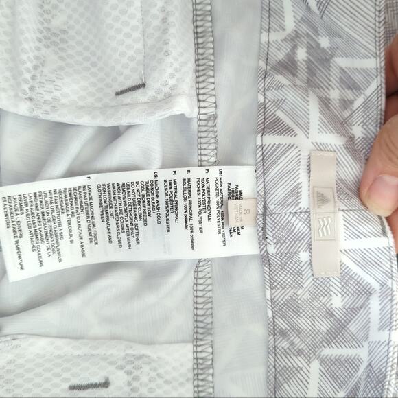 adidas Womens Golf Shorts Bermuda Tech Performance Gray Size 8 Golfing Sporty - Picture 3 of 4